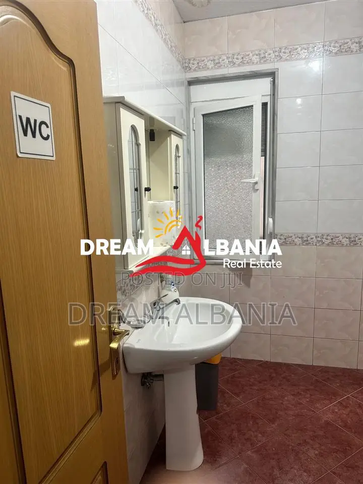 Jepet zyre me qera ne Bllok, Tirane (ID 42611386)
