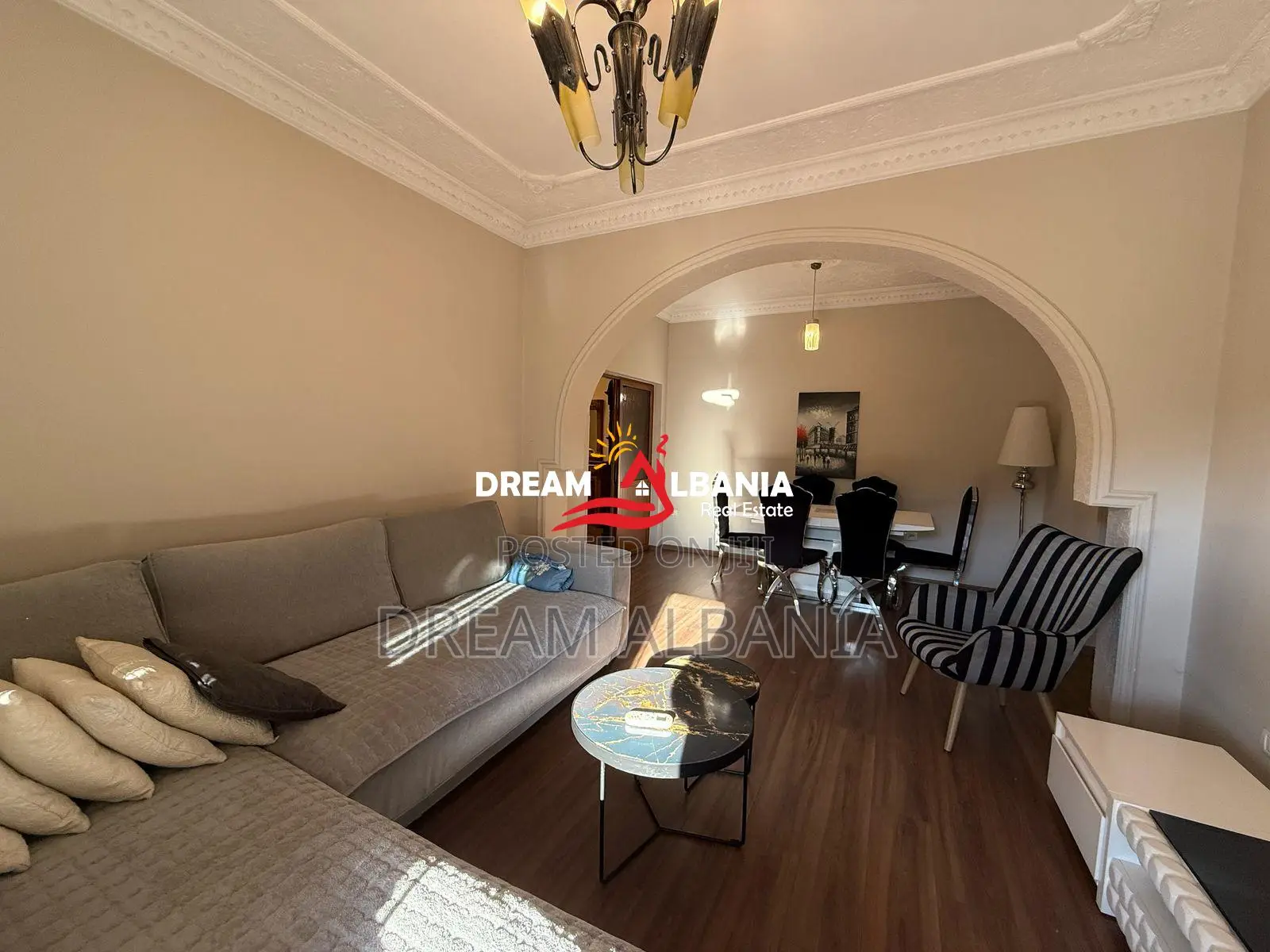 Godine 4 kateshe per HOTEL prane Spitalit Amerikan 2, Tirane (ID 42513