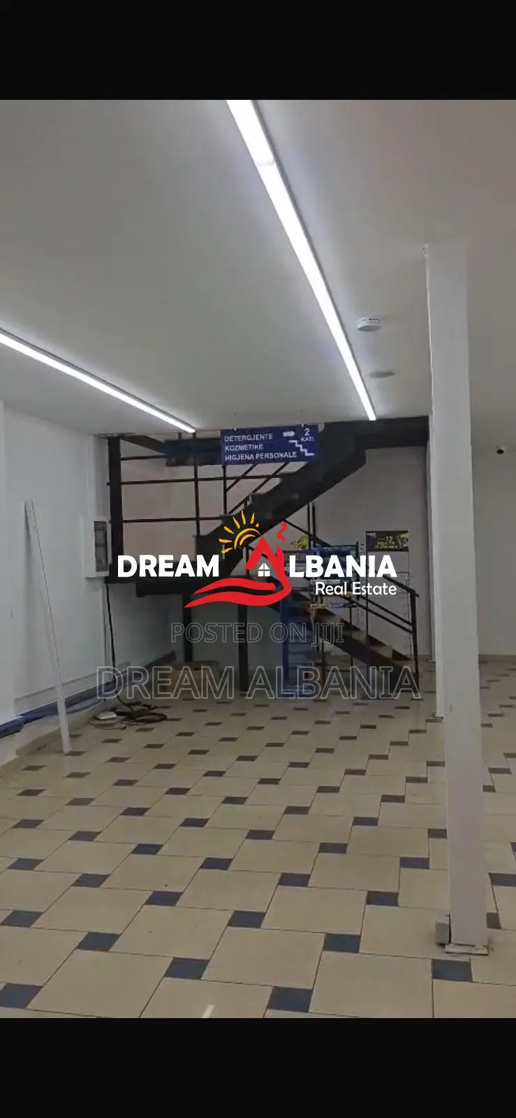 Jepet dyqan dublex me qera ne rrugen Islam Alla, Tirane (ID 42711089)
