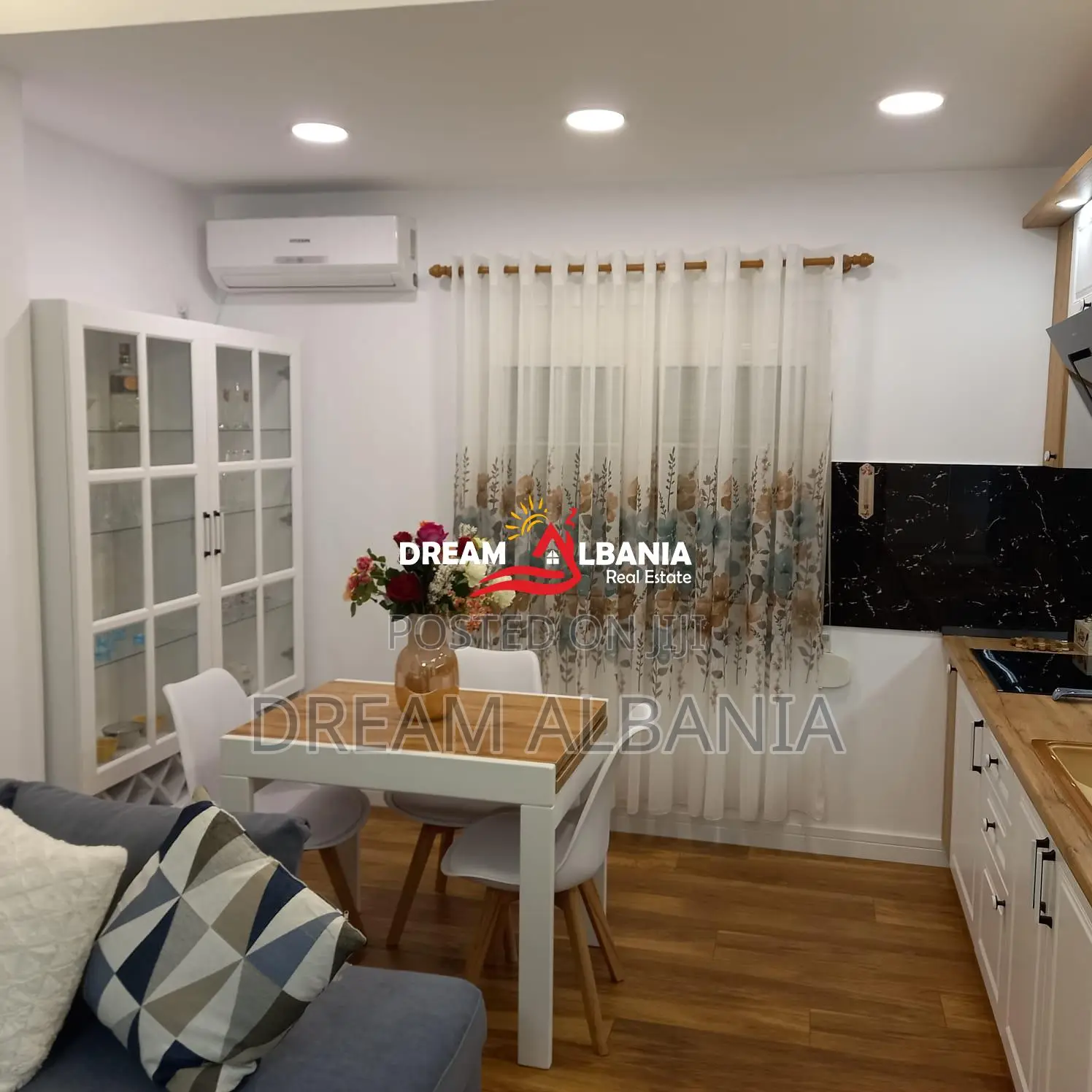 Apartament 1+1 me qera ne zonen e Bllokut rruga Margarita Tutulani (ID