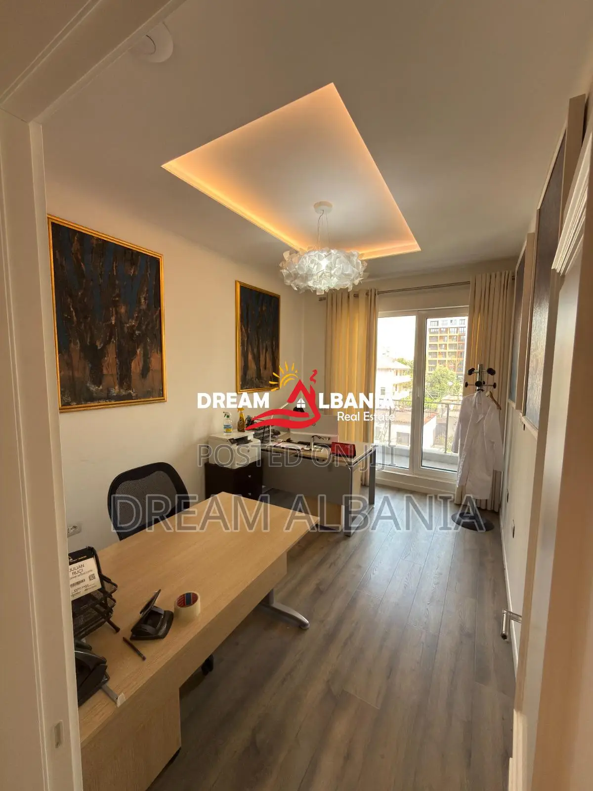 Jepet me Qira Ambjent zyre 3+1+2 prane Turdiut tek Ish Fusha e Aviacio