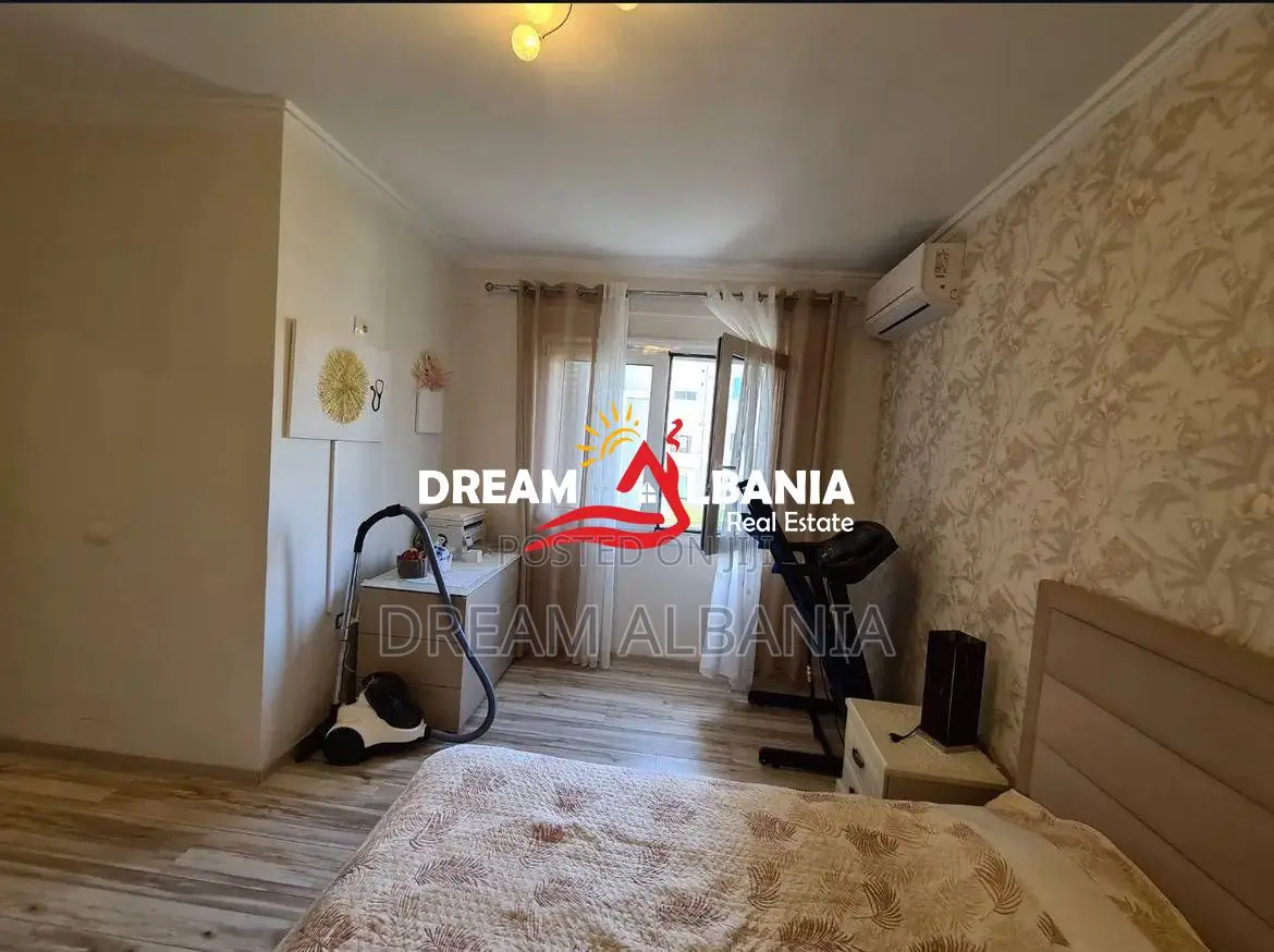 Super Apartament 3+1+2 ne shitje ne Vlore prane Lungomares (ID 4131419