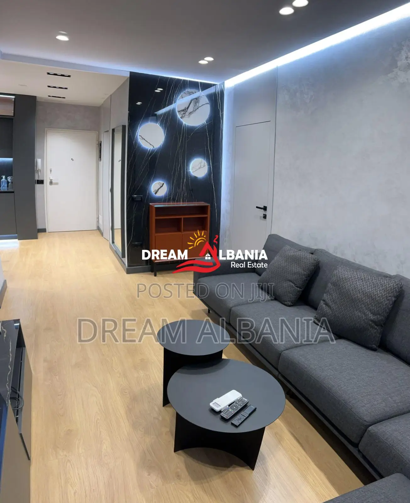 Apartament modern 2+1 me qera ne qender te Tiranes (ID 42215316)