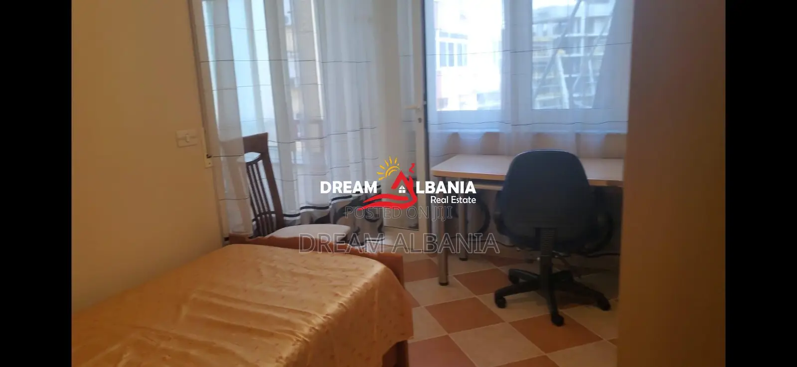 Apartament me qera 3+1+2 Banjo +3 ballkone +garazhd Ambasada Amerikane