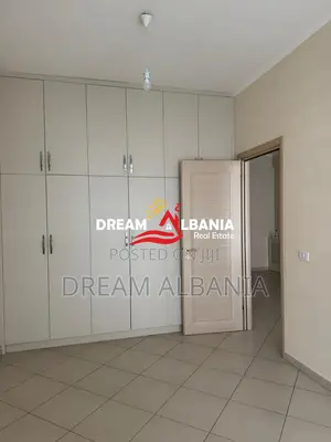 Shitet Apartament1+1 Komuna e Parisit, Kompleksi Kika 2 (ID 51110004)