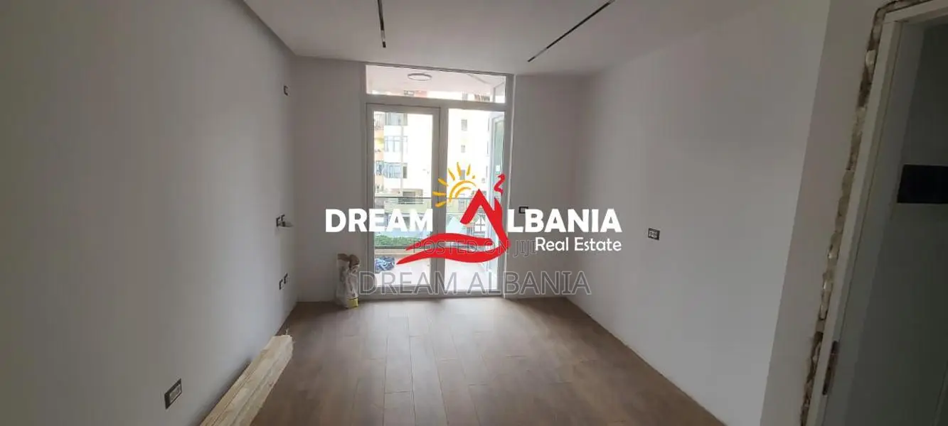 Shiten 2 Apartamente 1+1 tek 21 Dhjetori, prane Mondialit (ID 41111541