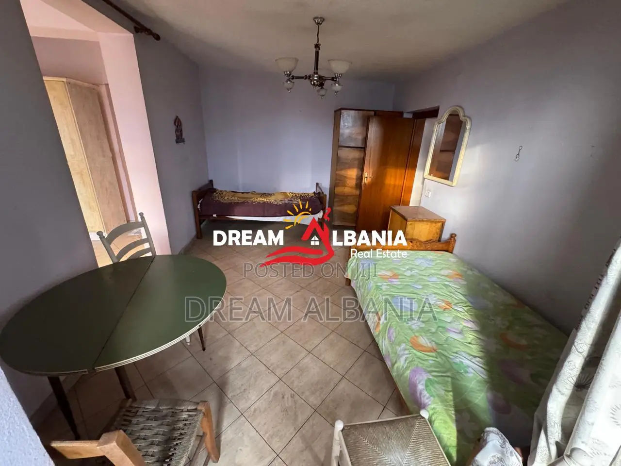 Shiten 2 Apartamente (1+1 dhe 2+1) tek Kryqezimi i 21 Dhjetorit (ID 41