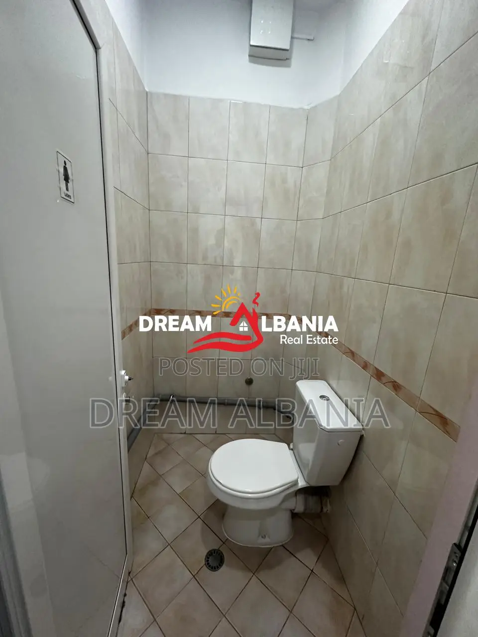 2 Ambjente per zyra me qera ne zonen e Varri Bamit (ID 42611106).