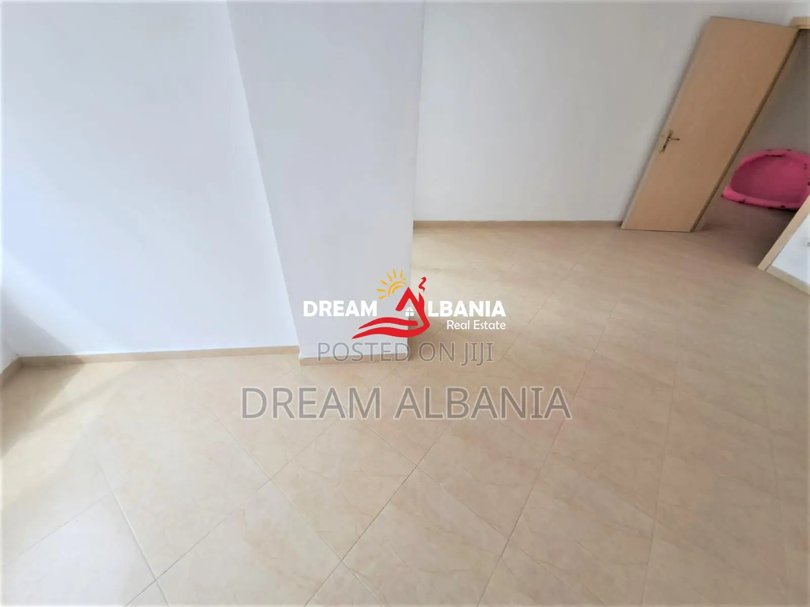 Apartament 2+1 ne shitje ne Yzberisht ne afersi te fundit bulevardit n