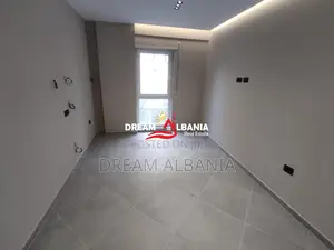 Jepet Apartament 2+1+2wc me Qera ne Rrugen 5 Maji prane Concord Center