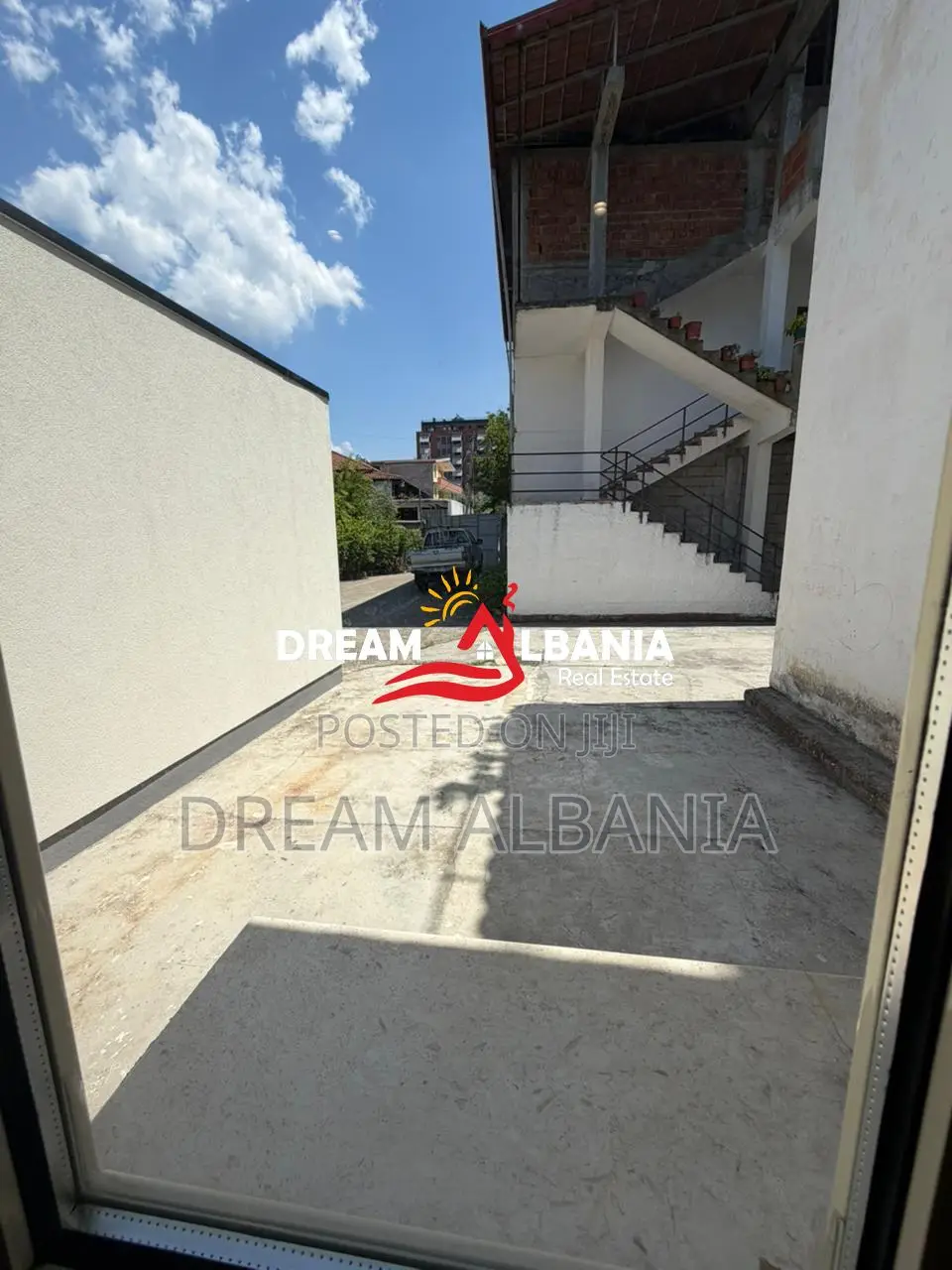 Apartament 2+1 me qera tek 5 Maji, pranë picerisë “Fontana”, Tirane (4