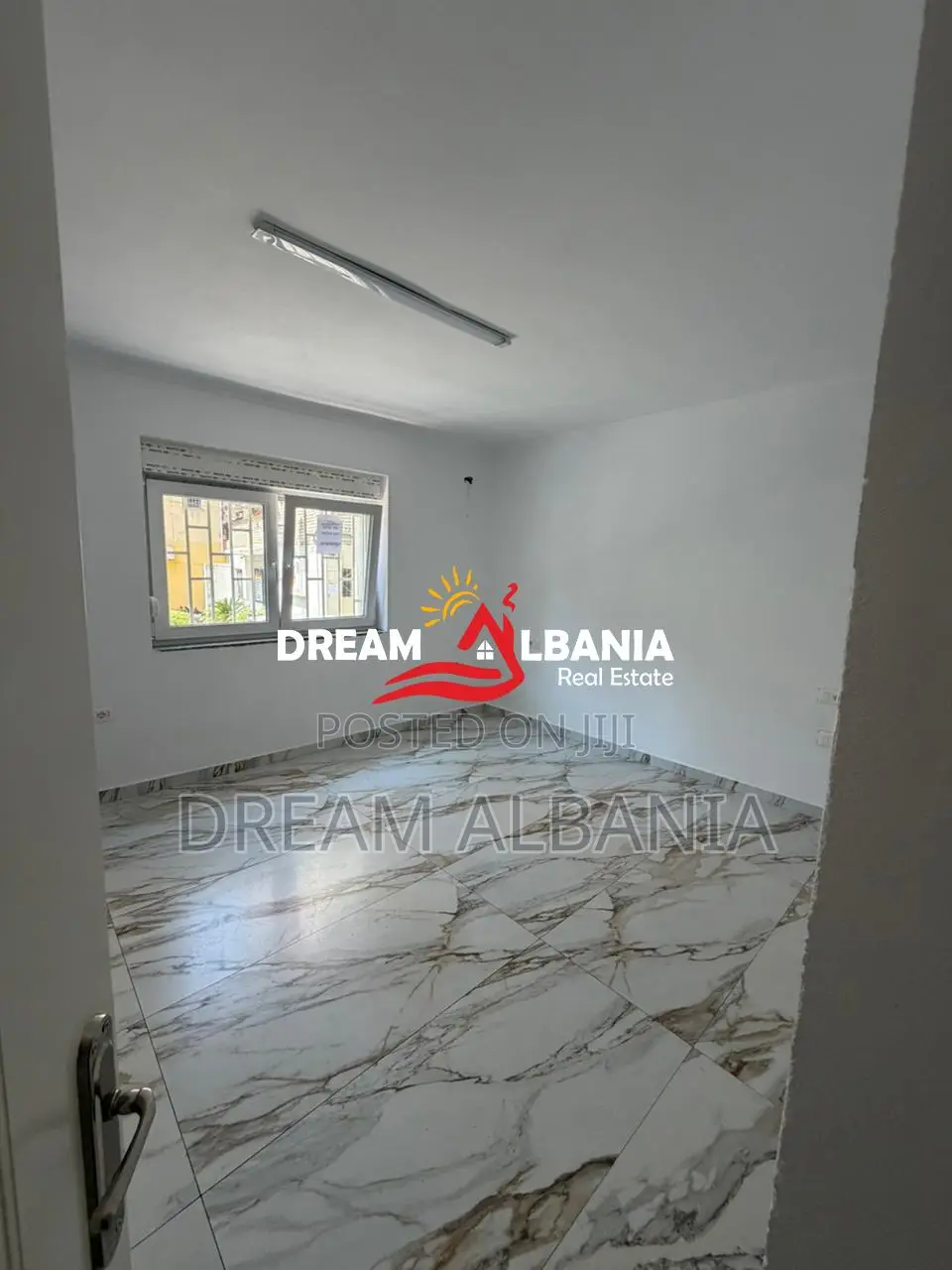Jepet me qera ambient zyre 2+1 ne Zog te Zi, Tirane (ID 42611540) F