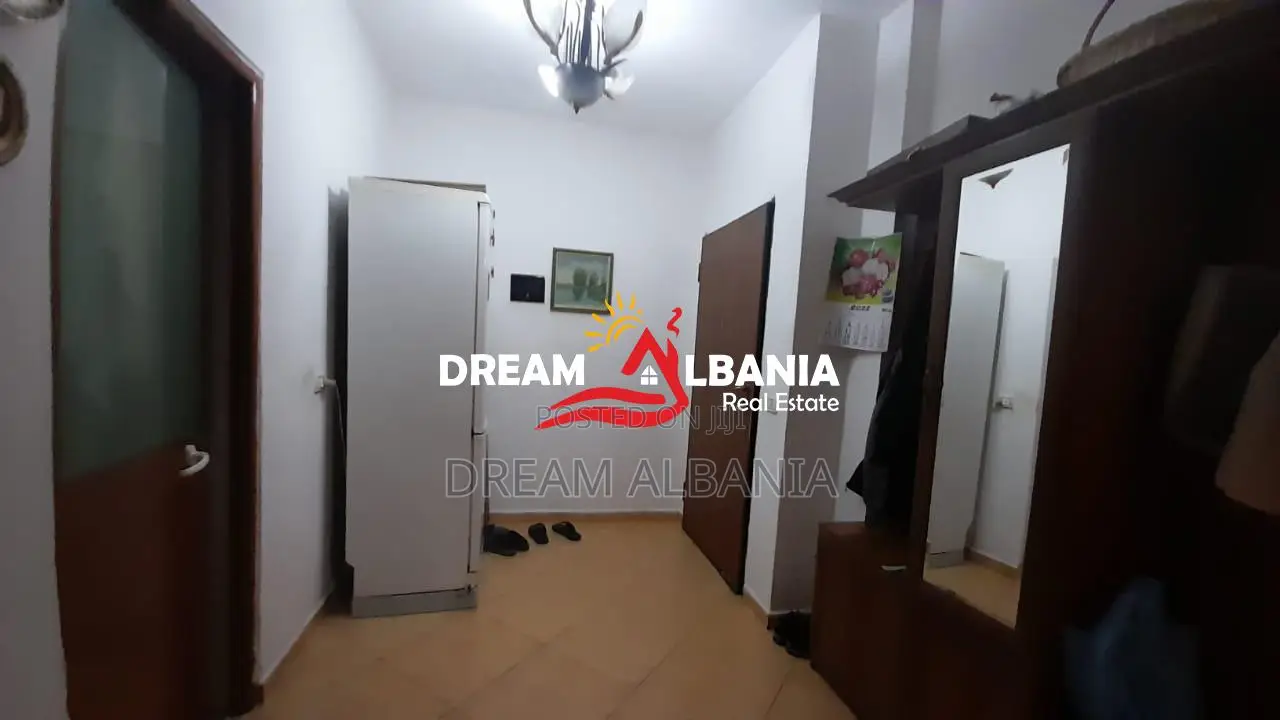 Apartament 2+1 ne shitje ne zonen e Kodres se Diellit prane Big Market
