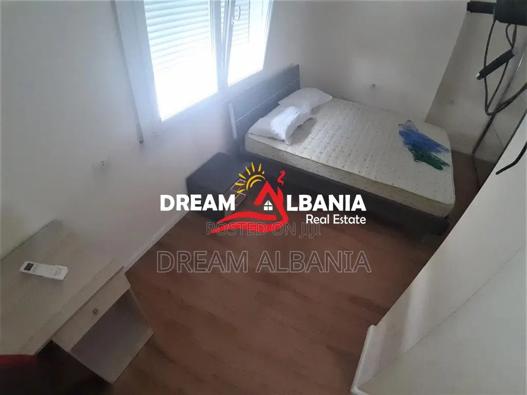Apartament 2+1 me qera ne zonen e Zogut te Zi tek Ring Center ne Tiran