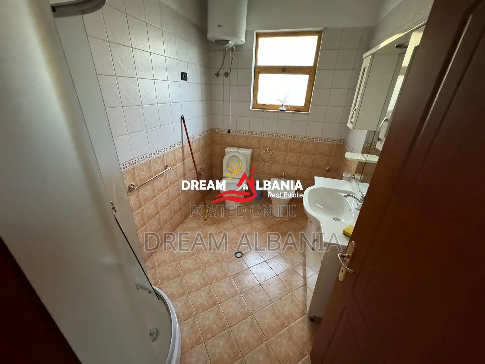 Vile 3 kateshe me qera midis Ndroqit dhe Pezes se Vogel, Tirane (ID 42