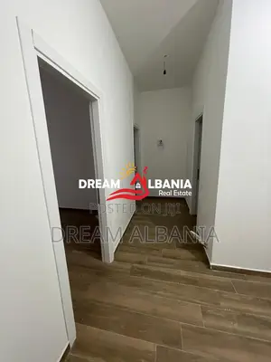 Jepet ambient me qera tek Rruga e Dibres prane Kompleks Arlis ( ID 426