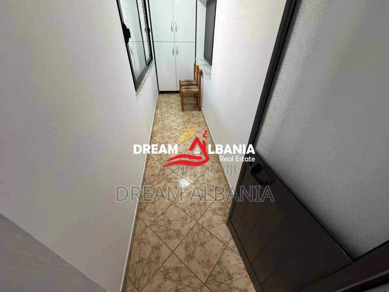 Apartament 2+1 ne Shitje tek Rruga e Elbasanit prane Shkolles se Balet
