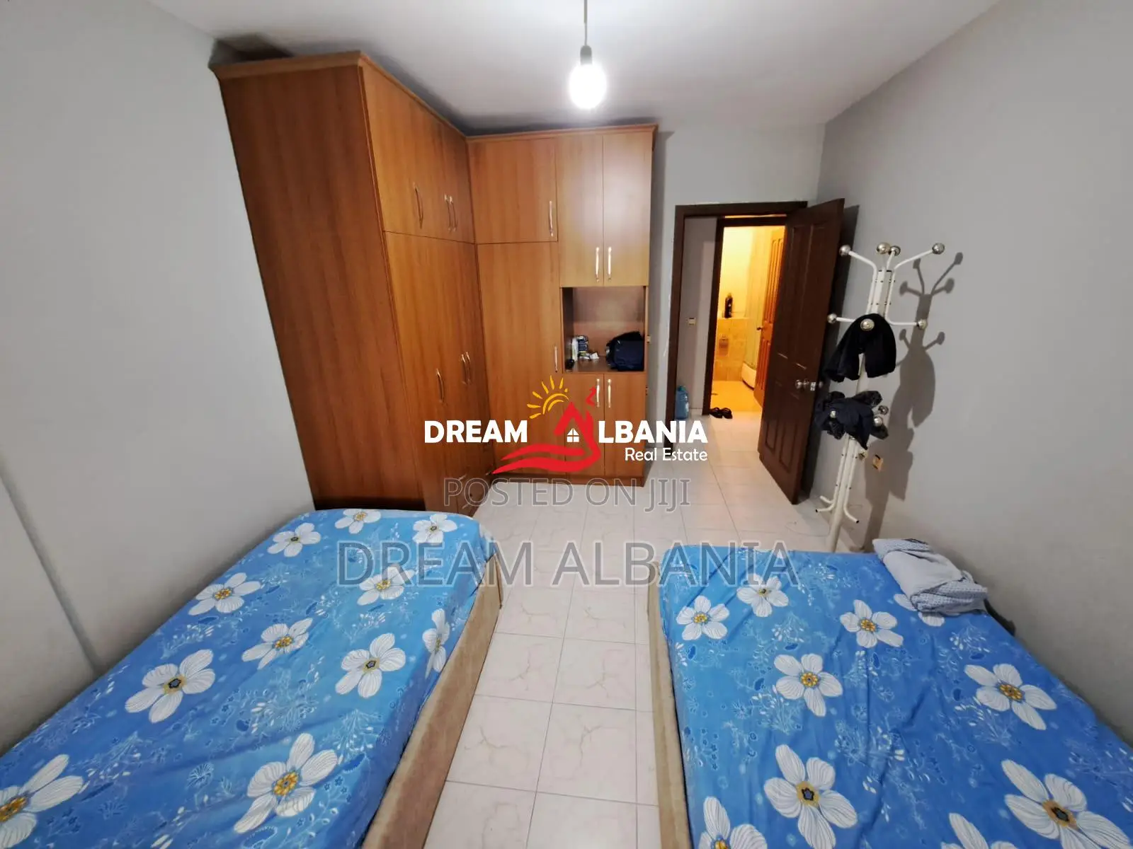 !!Opsion i Mire!! Shitet Apartament 2+1+2WC+Kuzhine me Vete, Rruga Dri