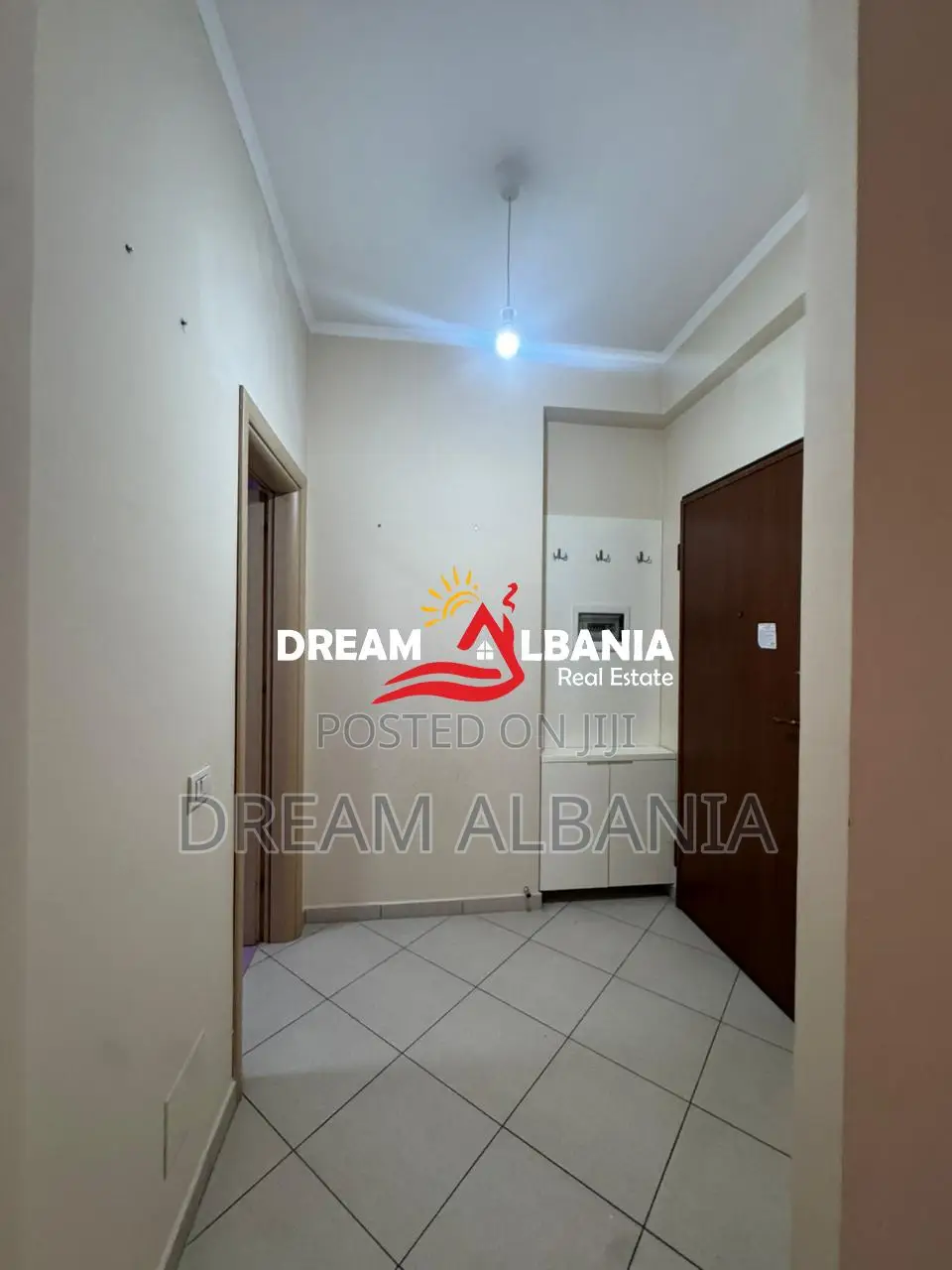 Shitet Apartament1+1 Komuna e Parisit, Kompleksi Kika 2 (ID 51110004)