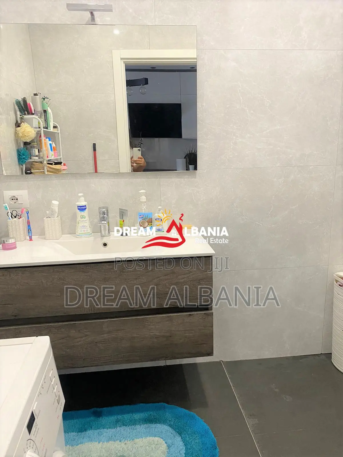 Super Apartament 1+1+2 Ballkone+Depo me Qera tek Stadiumi Dinamo ne Ti