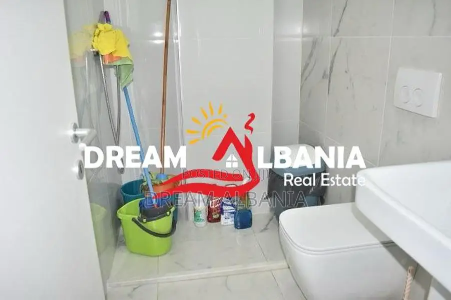 Zyre me qera tek Komuna Parisit, Kompleksi Kika 2 ne Tirane (ID 426160