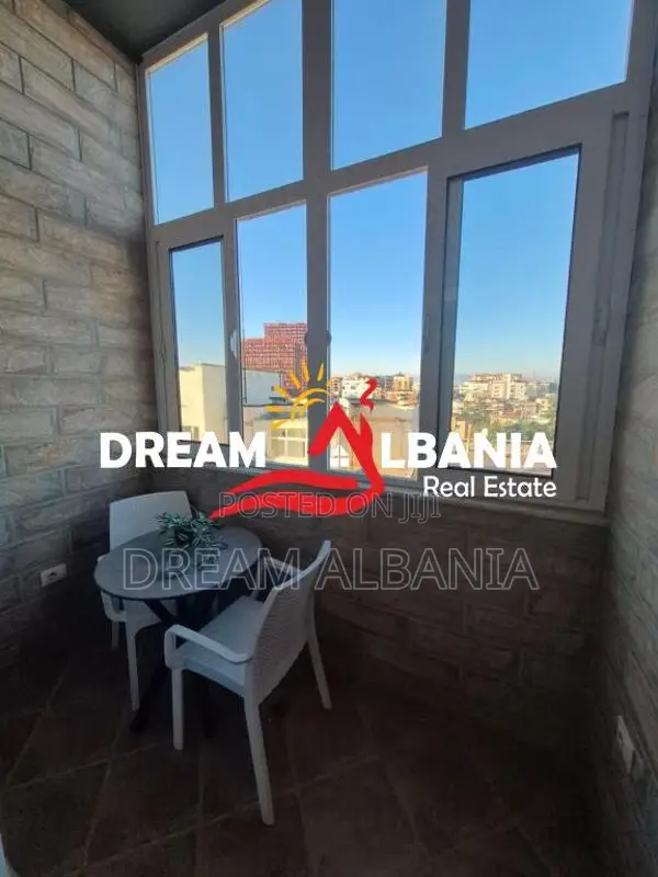 Apartament 1+1 me qera te Blloku i Ambasadave prane rruges se Kavajes 