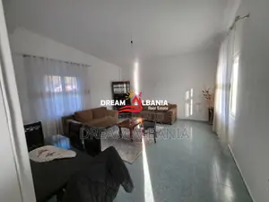 Shitet shtëpi private në Pezë Helmës, Tiranë (ID 4151213)