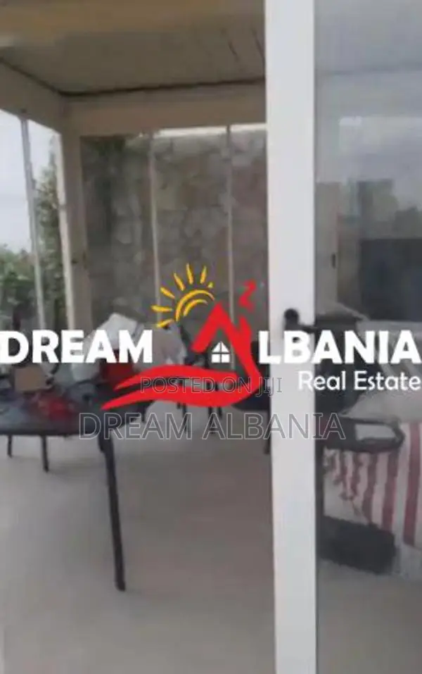 Ap 3+1 me oborr dhe post parkimi ne shitje tek Green Cost (ID 4131504)