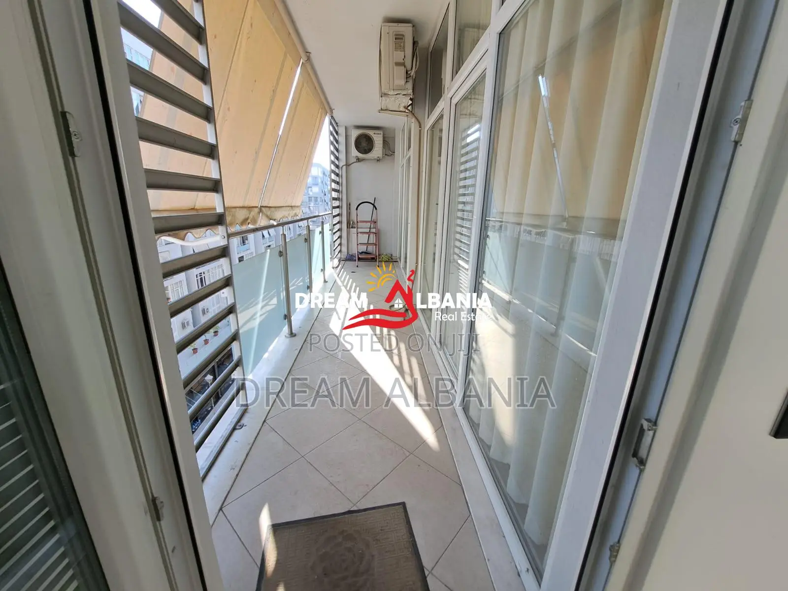 Shitet Apartament 2+1+2WC Komuna e Parisit, Kompleksi KIKA 2 (ID 51210