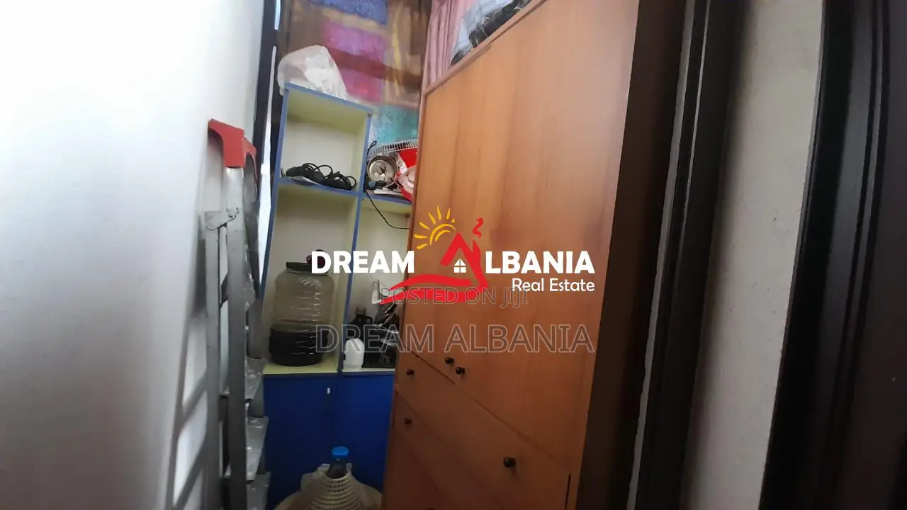 Apartament 2+1 ne shitje ne zonen e Kodres se Diellit prane Big Market