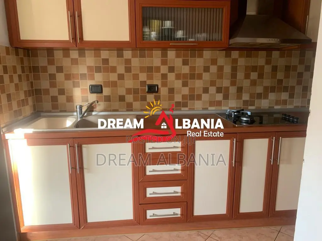 Apartament 3+1 ne shitje te Pazari i Ri, Tirane (ID 4139192) f