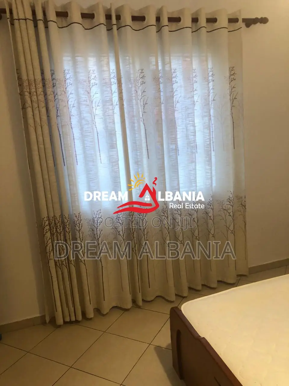 Jepet apartament 2+1+2 me qera ne zonen e Misto Mame prane Pallateve C