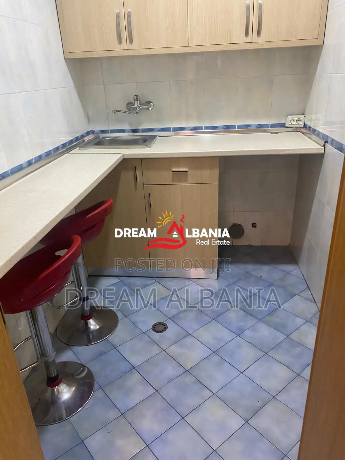Ambient per zyre me qera ne Bllok prane Juvenilies ne Tirane (ID 42611