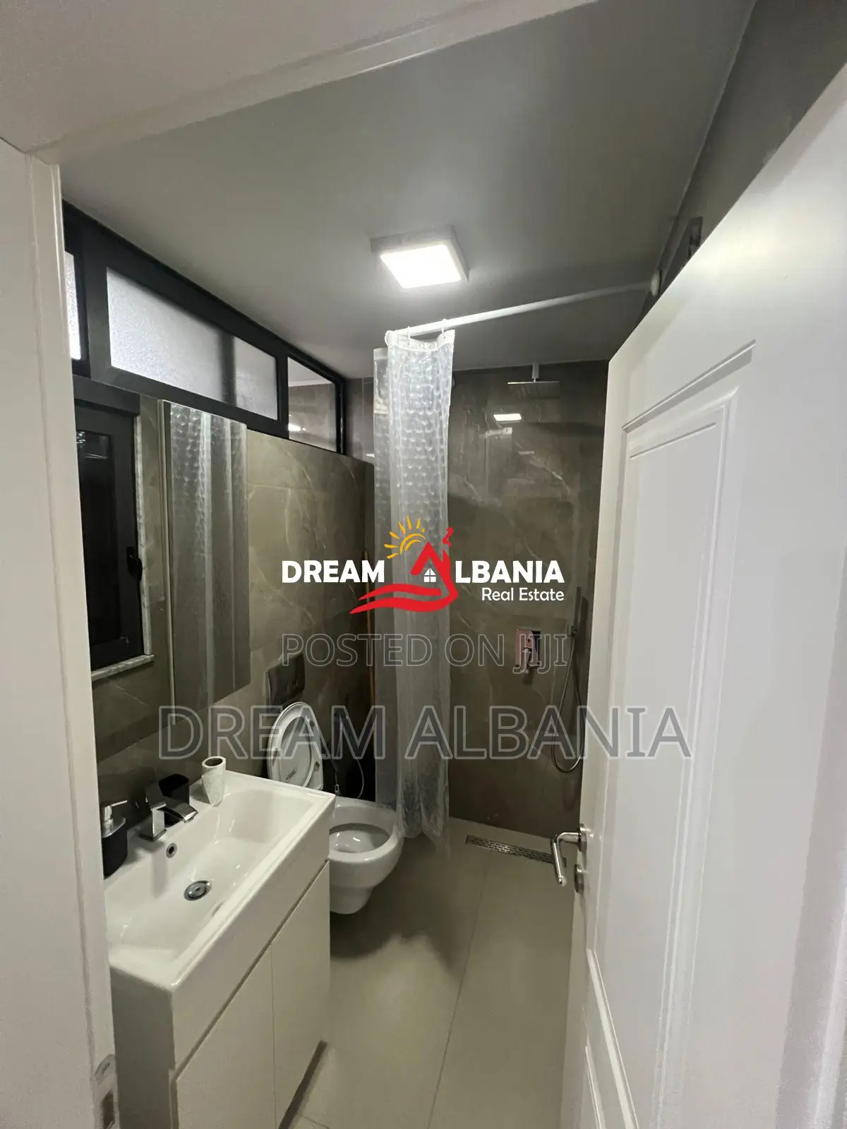Jepet me Qira Apartament 2+1+2 – Pas Eye of Tirana, Qendër (id 4221559