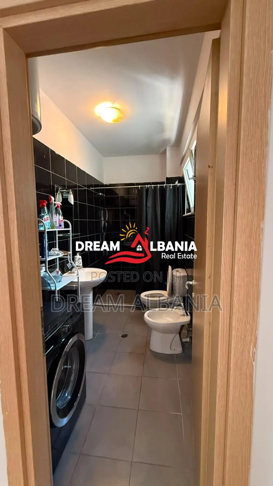 Jepet me qira apartament 2+1 me pamje nga Liqeni i Thatë, Tiranë (ID 4