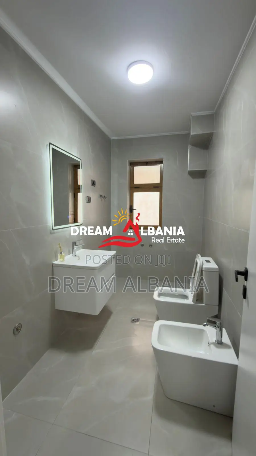 Apartament 2+1 me post parkimi me qera ne afersi te Gjykates se Rrethi