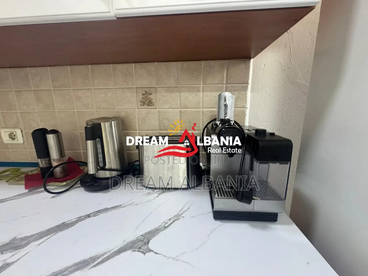 Apartament 2+1+2 me qera ne Qender prane Toptani Center, Tirane (ID 42