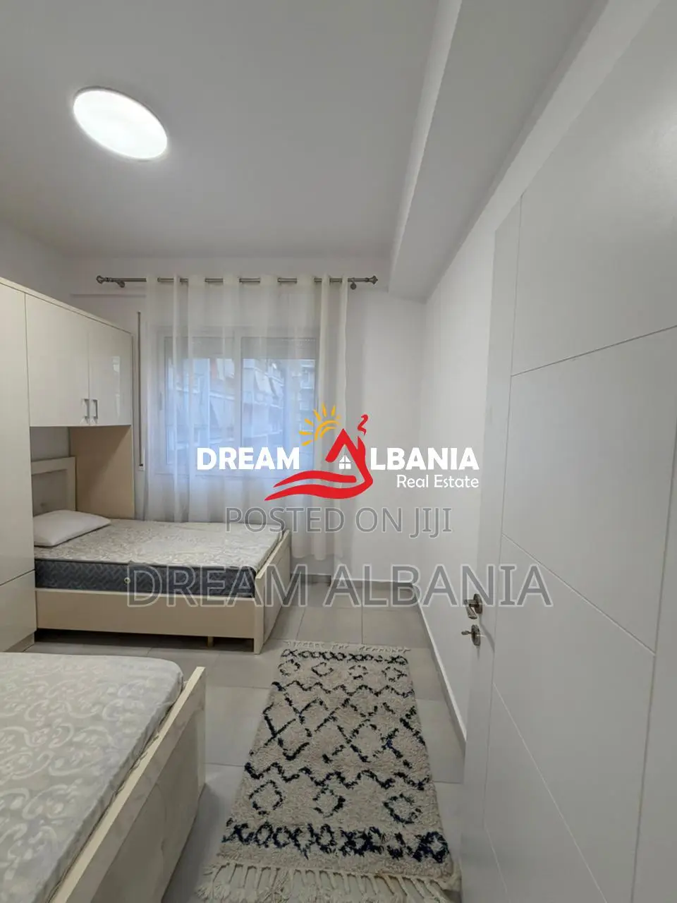 Jepet Apartament 2+1 me qera Tek Kompleksi Golden Park ,prane Amerikan