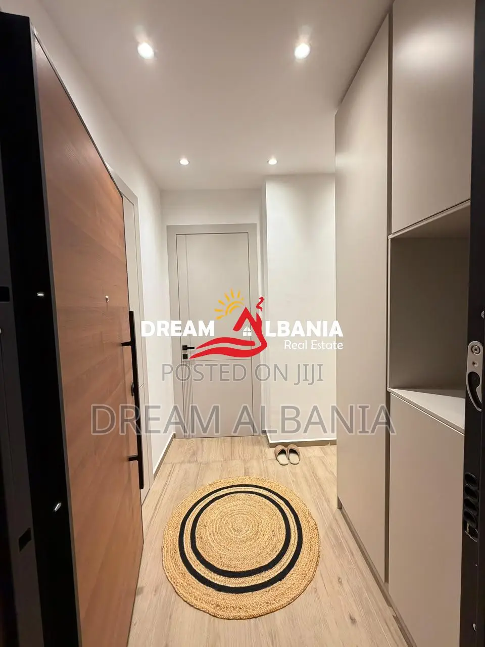 Jepet me Qira Apartament 1+1 pranë Qatar Center, Zogu i Zi (42111647) 