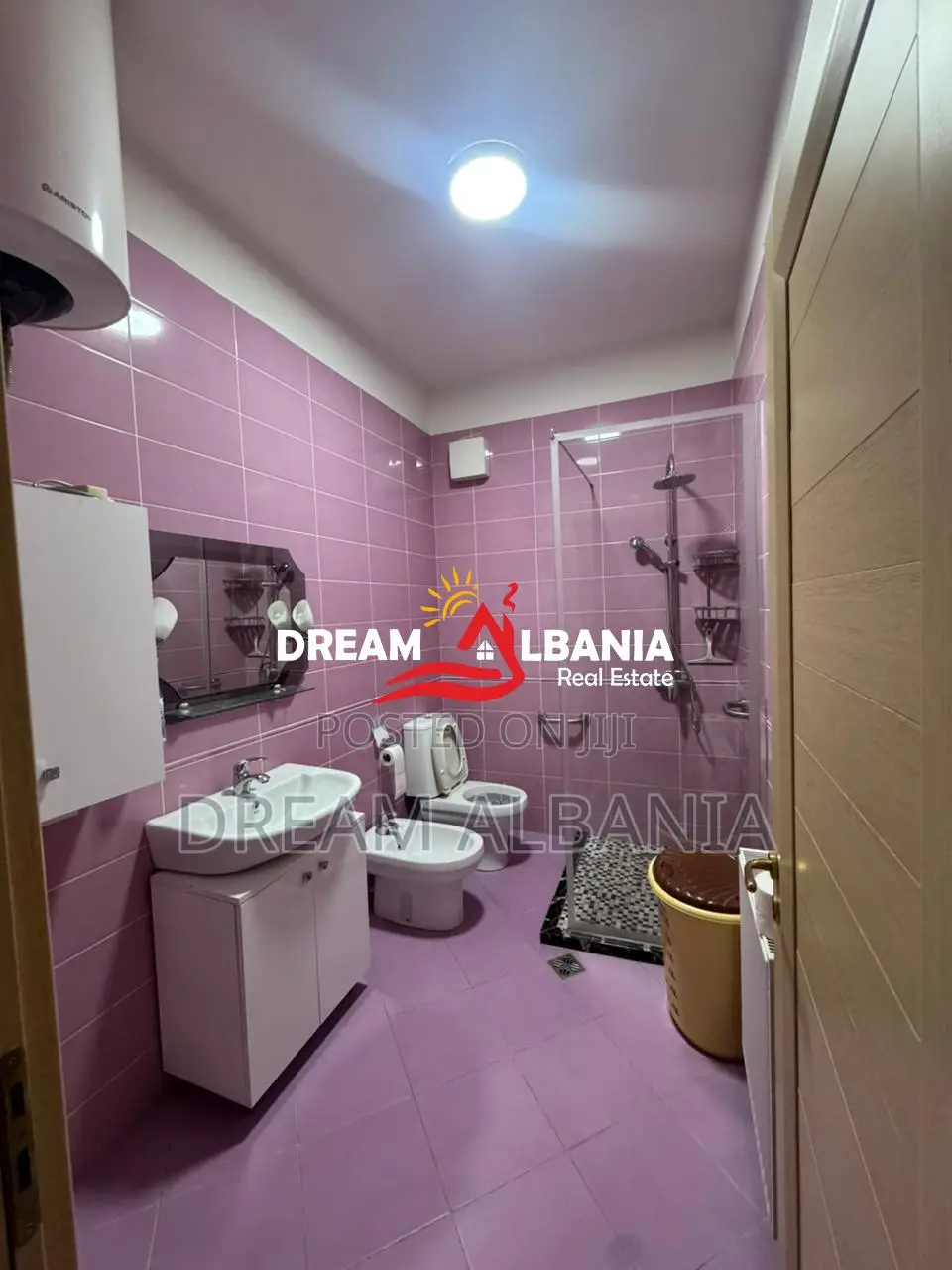 Shitet Apartament1+1 Komuna e Parisit, Kompleksi Kika 2 (ID 51110004)