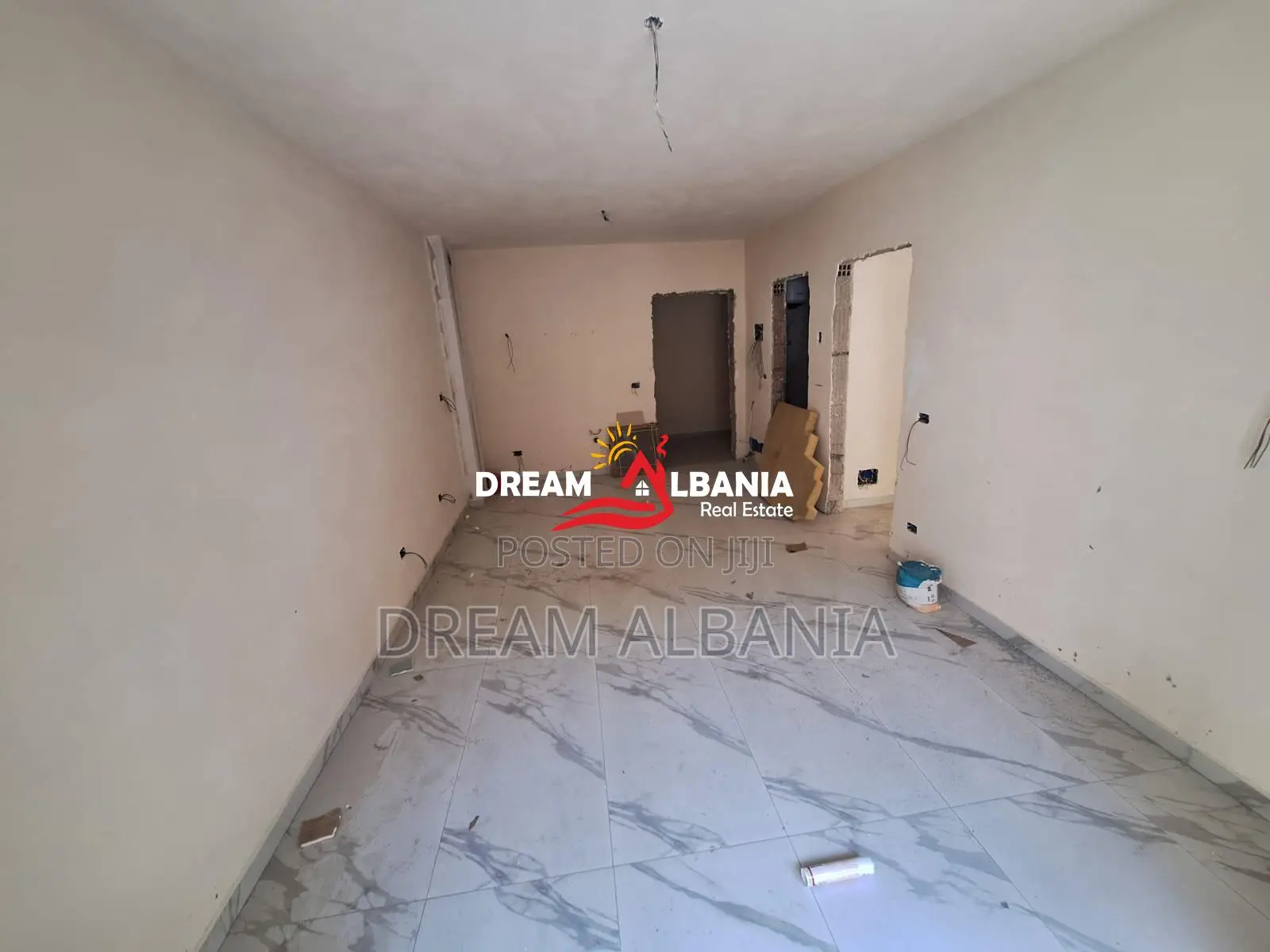 Shitet Apartament 1+1 Tek Mali Robit, Golem (41111590)