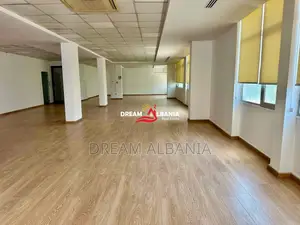 Jepet ambient biznesi me qera ne zonen e Bllokut prane Stadiumit Selma