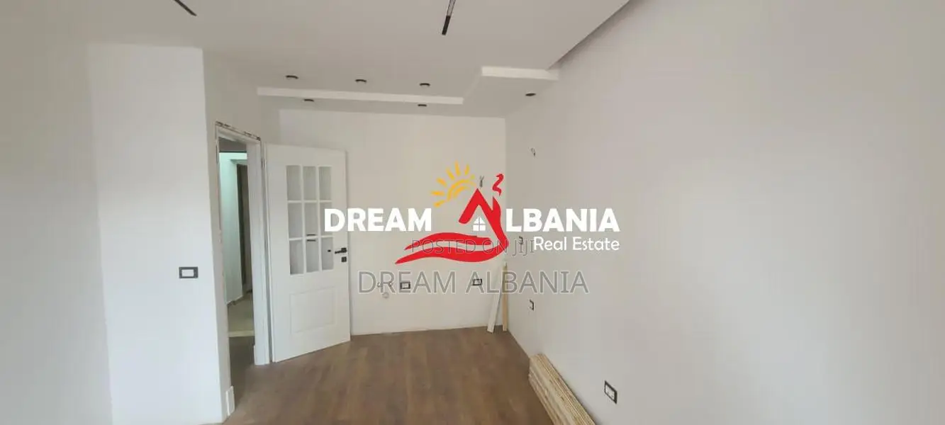 Shiten 2 Apartamente 1+1 tek 21 Dhjetori, prane Mondialit (ID 41111541
