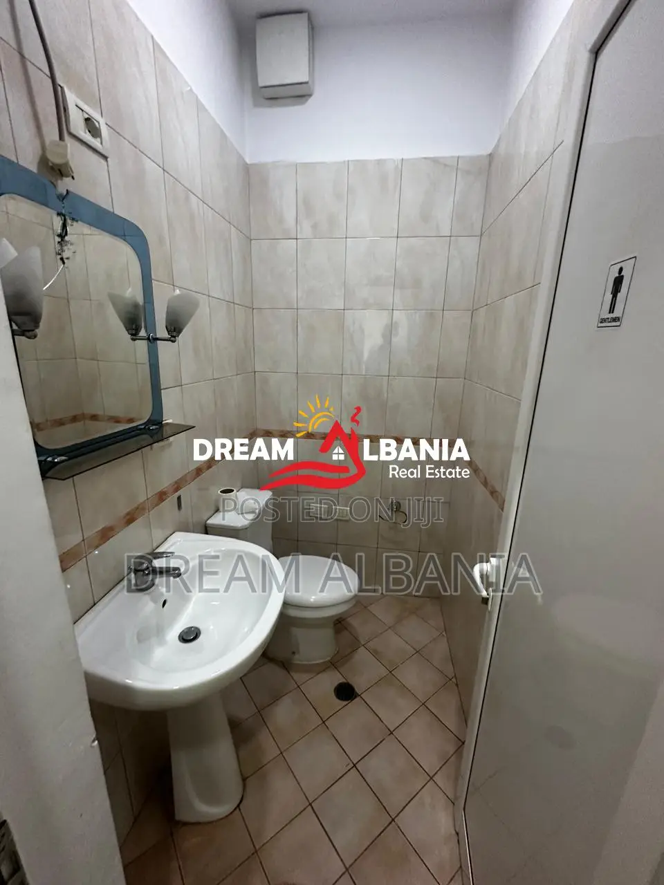 2 Ambjente per zyra me qera ne zonen e Varri Bamit (ID 42611106).