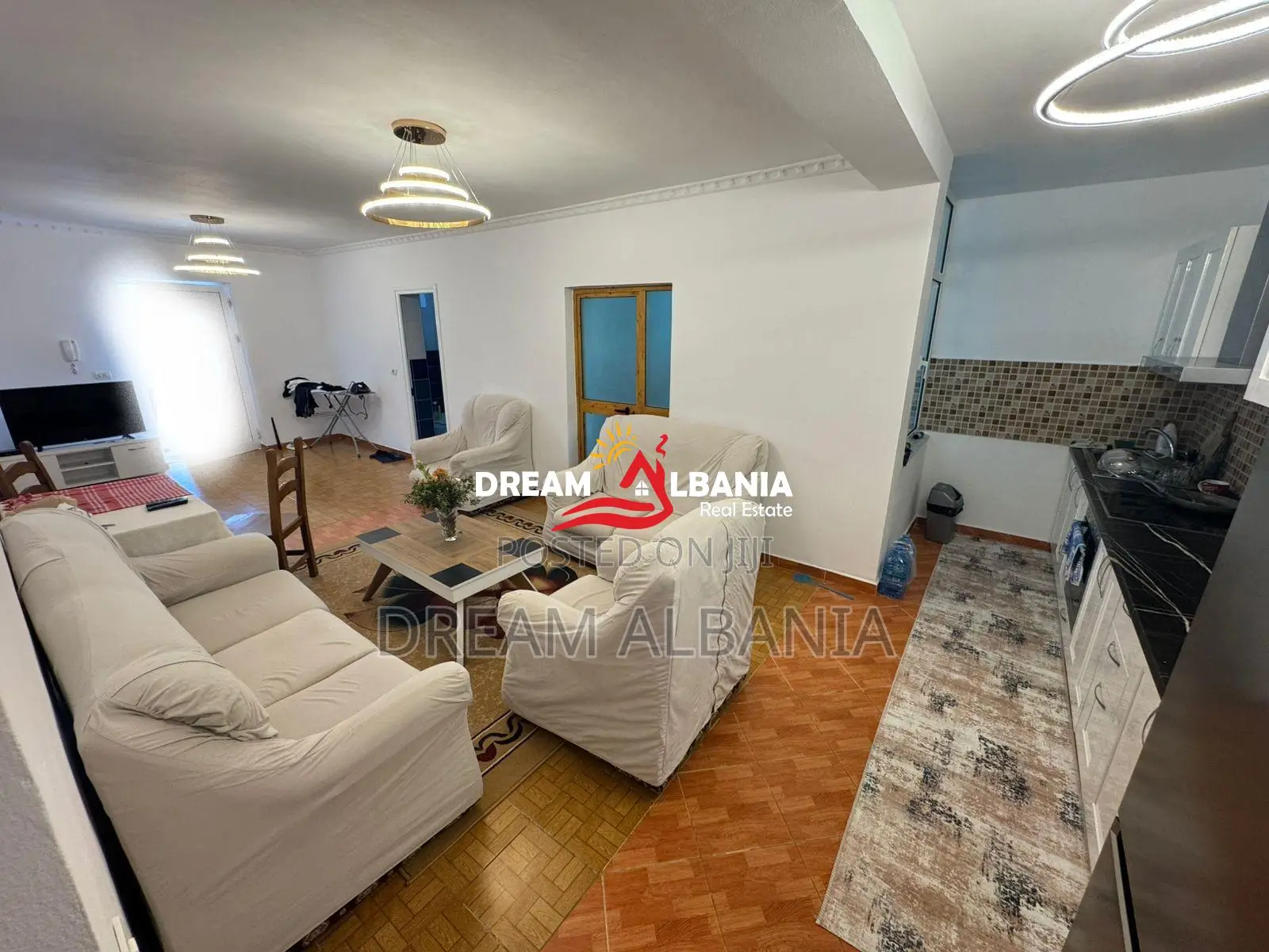 Jepet me qera apartament 2+1+2 Poste Parkimi, ne Porcelan, prane Europ
