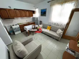Jepet Apartament 2+1 me Qera Rr Durresit, prane Mullirit te Vjeter, Ti