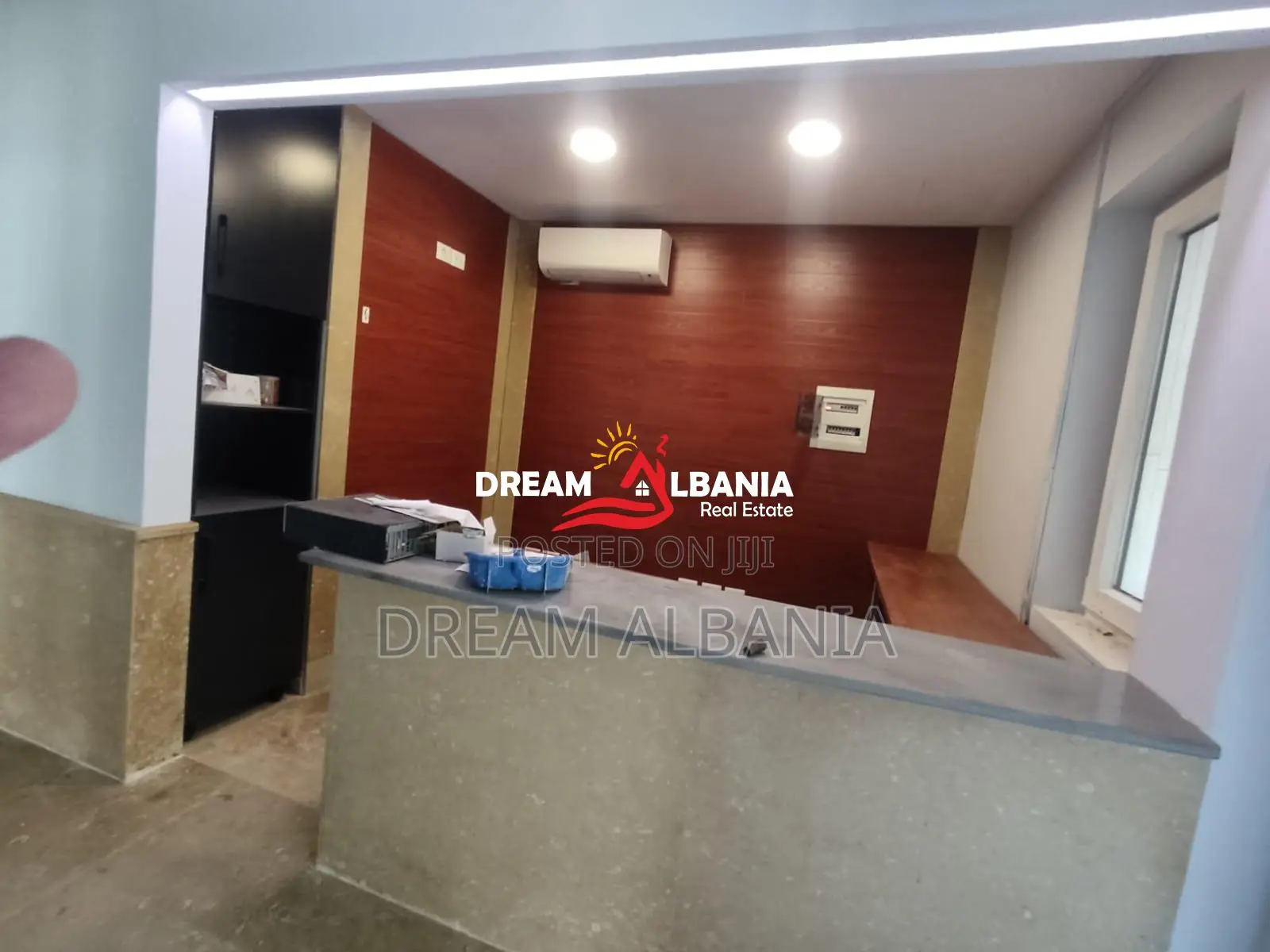 Jepen Apartamente/Zyra me qera ne Rrugen 5 Maji prane Concord (ID 4261