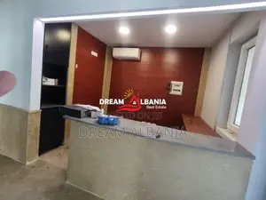Jepen Apartamente/Zyra me qera ne Rrugen 5 Maji prane Concord (ID 4261