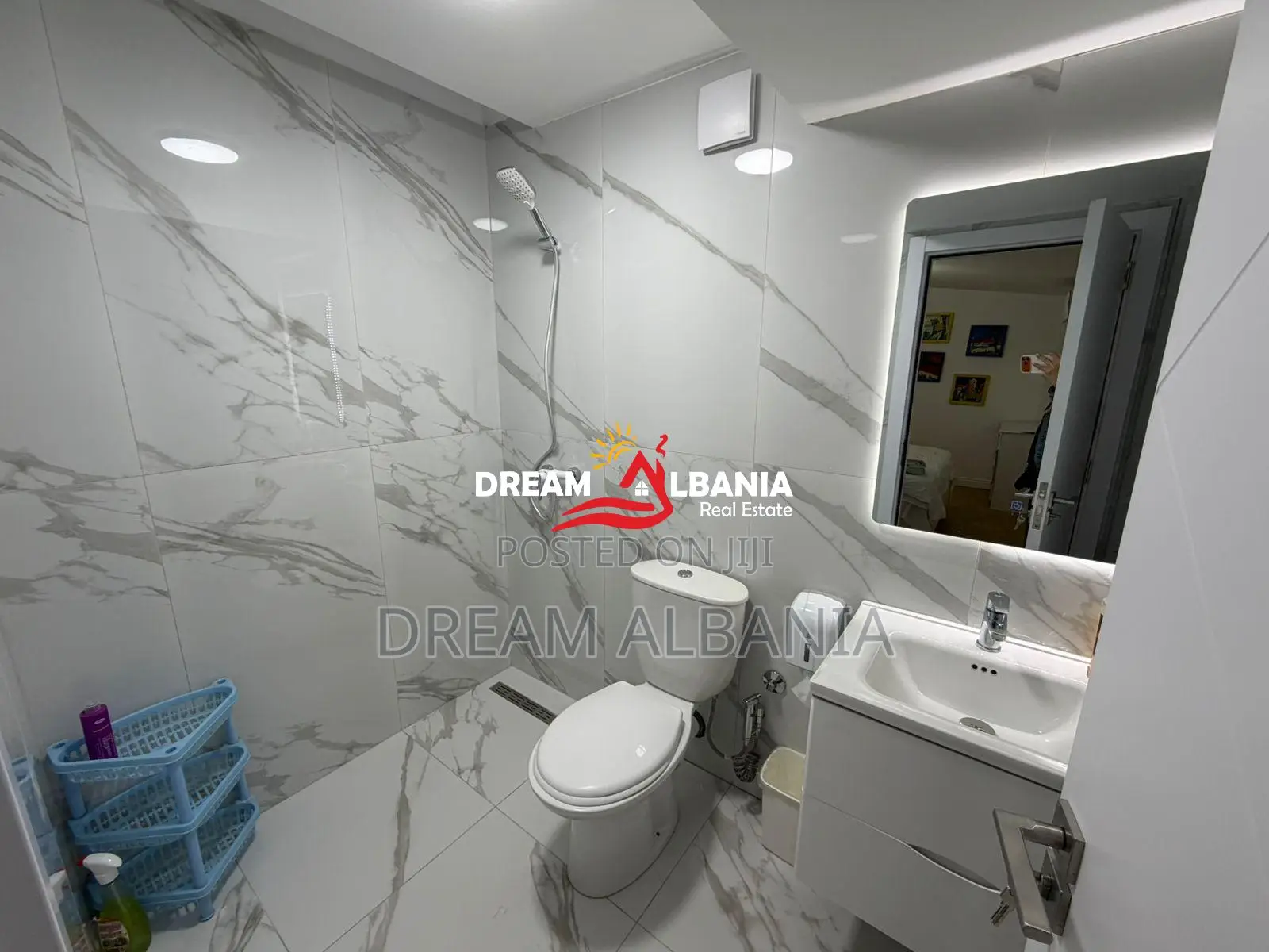 Shitet apartament 2+1+2 tek Irfan Tomini prane shkolles 26 Nentori (ID