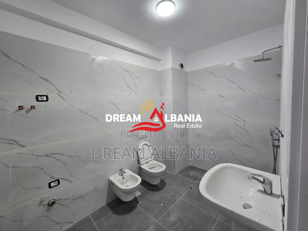 Apartament 1+1me Post Parkimi në shitje Color Splash Paskuqan, Tirane 